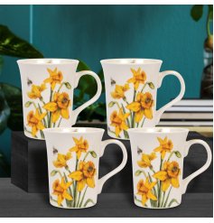 Embrace the beauty of spring with our new Beetanical Daffodil Mugs Set. 