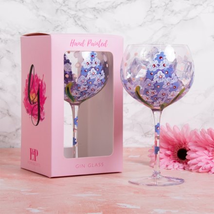 Sip in style with the Delphiniums Gin Glass, the ultimate choice for a refined and aromatic gin drinking experience. 
