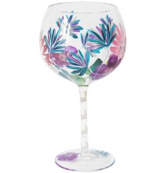 Perfect for gin lovers, this elegant glass makes a great gift for family members who appreciate a good drink.