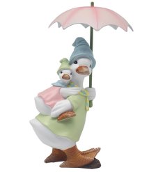 Brighten your home decor with this adorable Rainy Duck figurine and its sweet baby. 