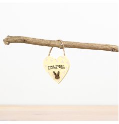 Add charm to any space with this heart-shaped plaque, hung by rustic jute twine for a touch of whimsy.