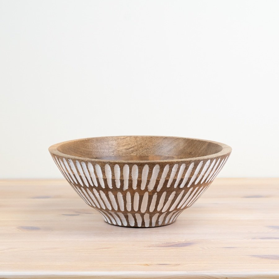 Experience an elevated dining experience with our stylish White Wash Wooden Bowl. 