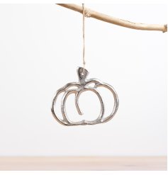 Fall in love with our new Pumpkin Hanging decoration, perfect for adding a cozy touch to any space 