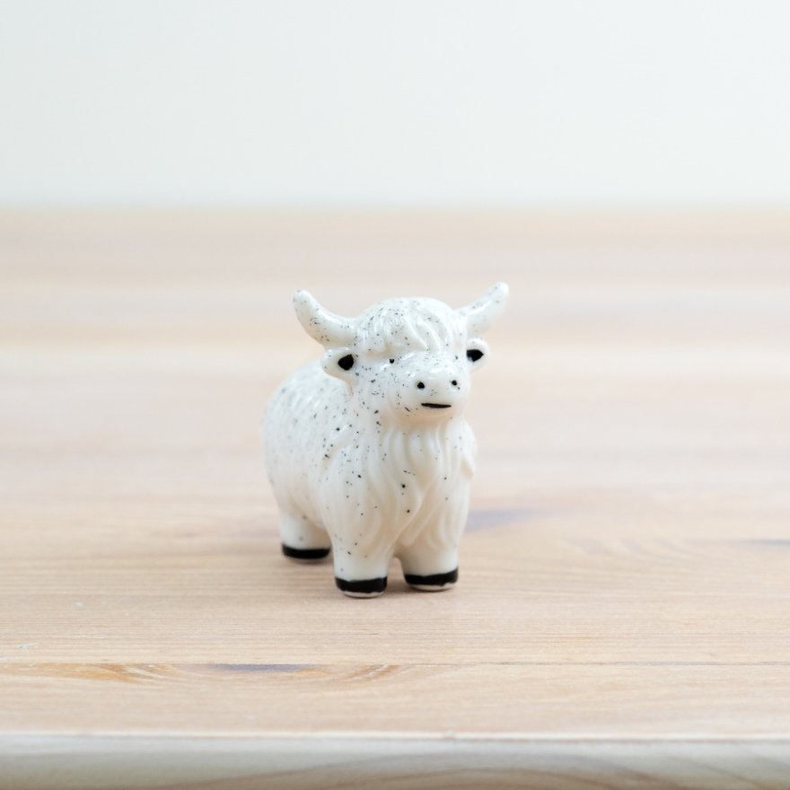 White Highland Cow Figurine Ornament, 6cm 