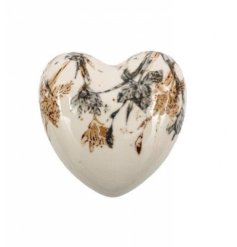 Indulge in luxury with our Floral Pattern Heart-shaped deco