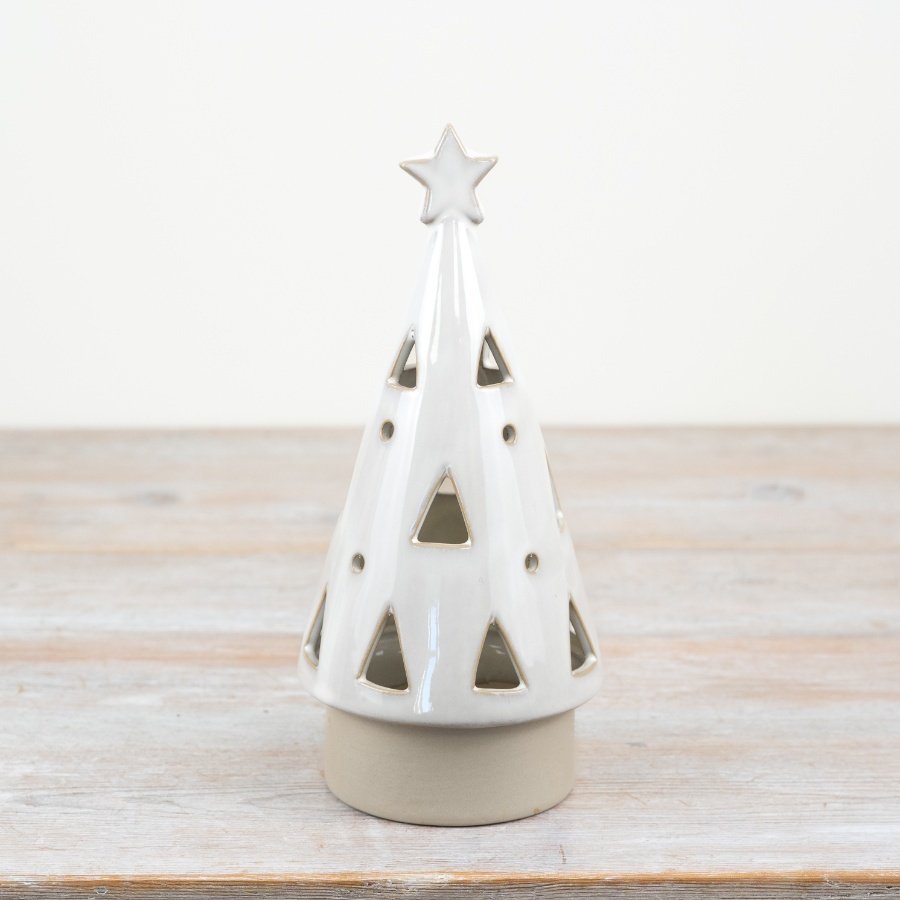 Bring a touch of nature to any festive decor with this charming LED Christmas tree ornament.