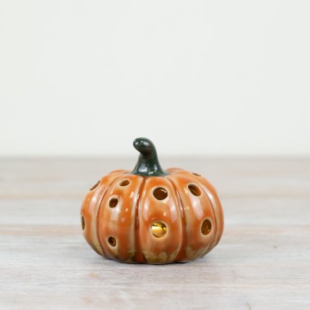 Get ready for Halloween with our LED Pumpkin Ornament! 