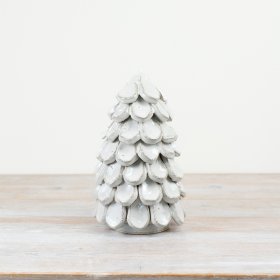 Add a touch of festive charm  with this beautifully crafted ceramic Christmas tree. 