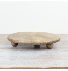 Add warmth and elegance to your decor with our chic candle plate holder 