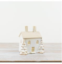 LED House w/ Gold Detailed Tree 17cm