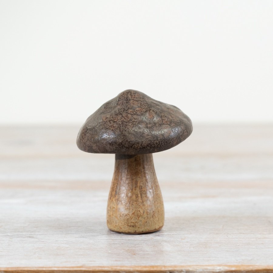 Brown Rustic Mushroom 7.5cm