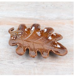 add some rustic style to your home with this Brown  leaf dish 