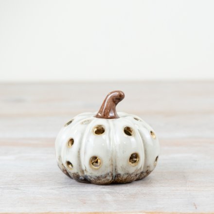 add some spooky charm to your home with this cute light up pumkin 