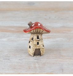 Mushroom House 9cm