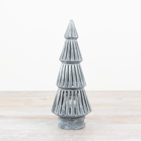 Add a touch of festive charm to the home with this rustic metal Christmas tree