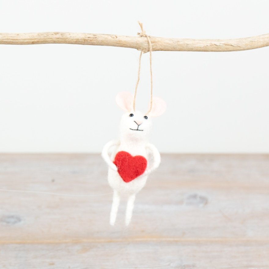 White Mouse Hanger W/ Heart, 11cm