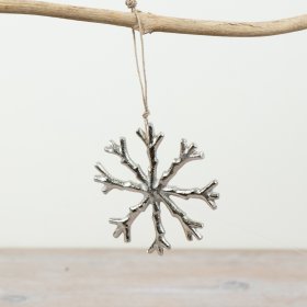 Enhance your holiday decor with this chic snowflake decoration for a touch of sophistication.