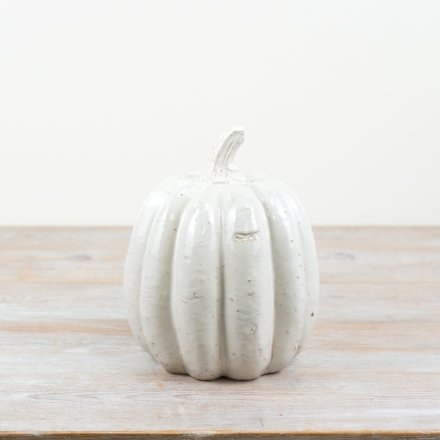 Welcome autumn with our Ceramic Pumpkin - a charming must-have for your seasonal decor. 