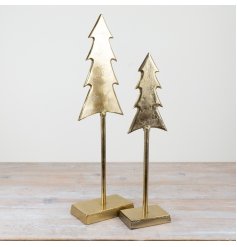 Add a touch of luxury to any home this festive season with this gorgeous gold metal tree.