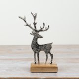 Introduce a festive touch to any home with this charming aluminum reindeer