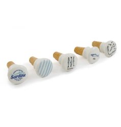Keep your sardines fresh and sealed with our compact 4x6cm bottle cork - the ultimate kitchen must-have!