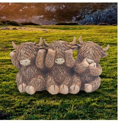 Add a rustic Scottish touch to your home with our Highland Cow Trio Ornament. Perfect for country charm lovers. 