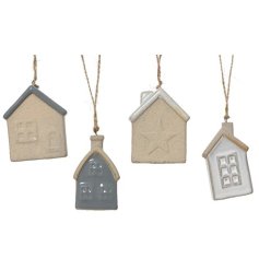 4/A Hanging House, 7.2cm 