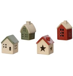 4/A Porcelain House, 8.2cm 