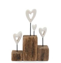 Add a rustic and elegant touch to your home with our Hearts On Wdn Deco
