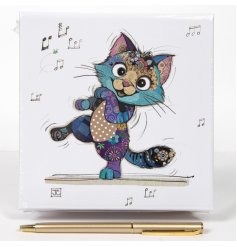  Stay organised and add some cuteness to your desk with the Keira Kitten Memo pad