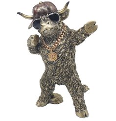 Add some whimsy to your home decor with our Highland Cow Bolting Ornament 