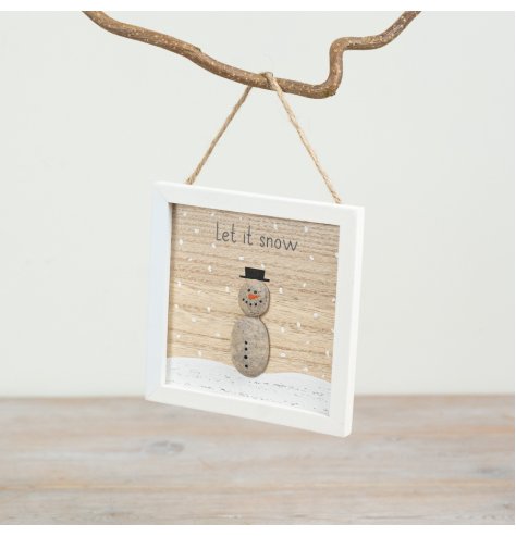 A chic hanging plaque with a unique pebble snowman. Complete with painted details.
