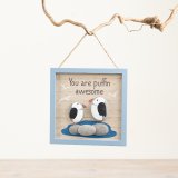 Make your home a puffin-perfect paradise with our charming photo frame. 