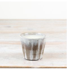 Upgrade your decor with our chic candle wax pot, the perfect addition to your home ambiance. 