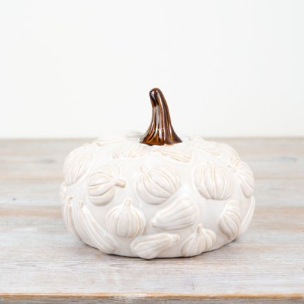 Get ready to fall for our charming Ceramic Pumpkin Décor, the perfect accent piece for your autumnal home. 