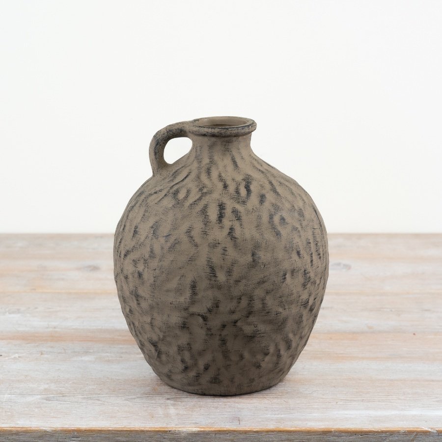 Add a touch of elegance to your space with our exquisite ceramic planter