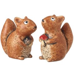 2/A Brown Ceramic Squirrel, 5.7cm 