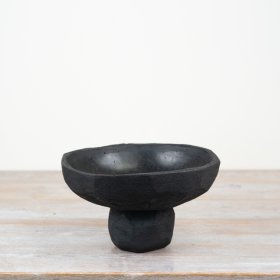 Take your plant game to the next level with our sleek Black Cement Pot - a stylish and practical addition to any space