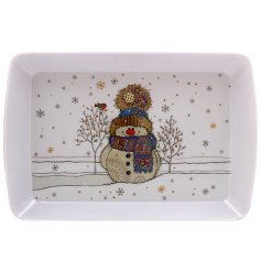 This classic tray is printed with a colourful and unique patchwork style snowman design. 