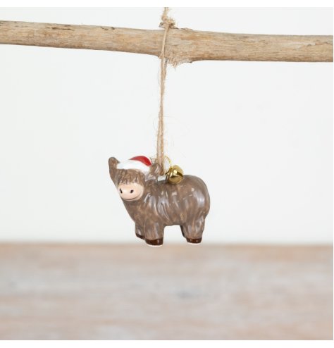 Add country charm to your holiday decor with our Highland Cow Jute Hanger! 
