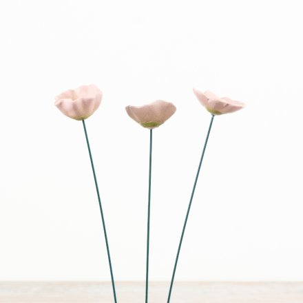 Elevate the beauty of your home with our alluring Poppy Flower Decor - a charming touch that's sure to impress