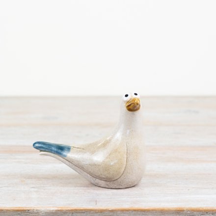 Fly away to coastal paradise with our charming Seagull Stoneware – the perfect addition to your home decor!