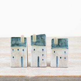 9.7cm Village Cottage House Decor 3/A 