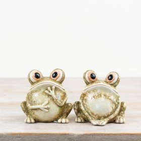A mix of 2 characterful and unique terracotta frogs. Beautifully glazed with a speckled finish. 