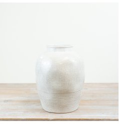 Add elegance to your decor with our timeless vase in a classic design.