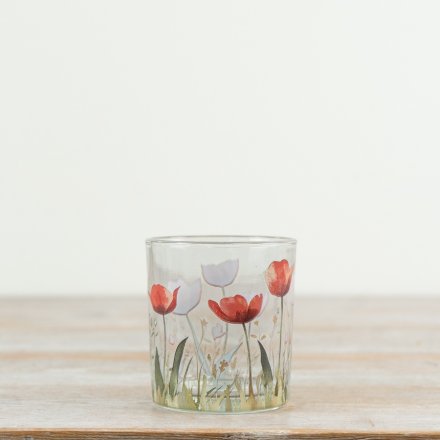 Bring style and cozy charm to your space with this elegant candle holder.