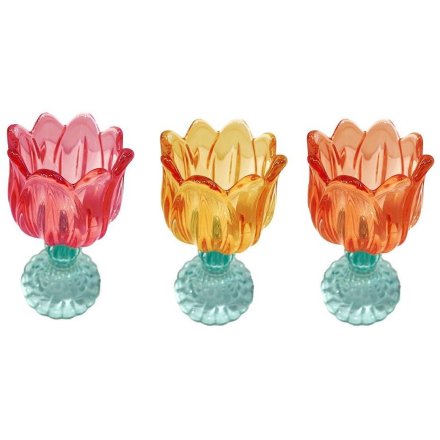 3/A Lotus Candlestick, 14cm 