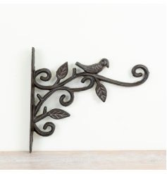 A gorgeous cast iron wall hanger - perfect for keeping those floral hanging baskets up on display.