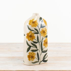 Top off any room with our beautiful vase featuring a stunning floral pattern. 