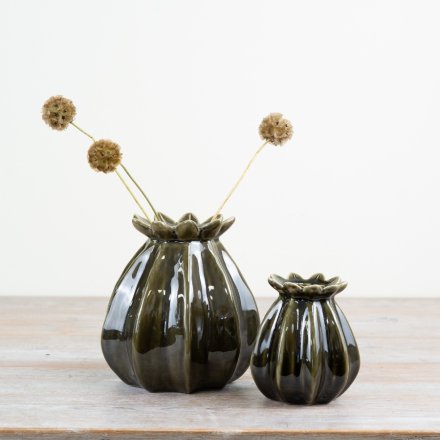 Add farmhouse charm to your space with this ceramic vase